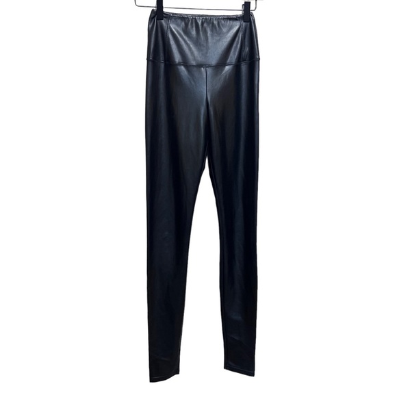 Aritzia High-waisted Vegan Leather legging - Picture 5 of 10